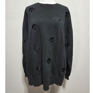 Gameday Social Iowa Hawkeye Embroidered Crew Neck Sweatshirt Size M/L